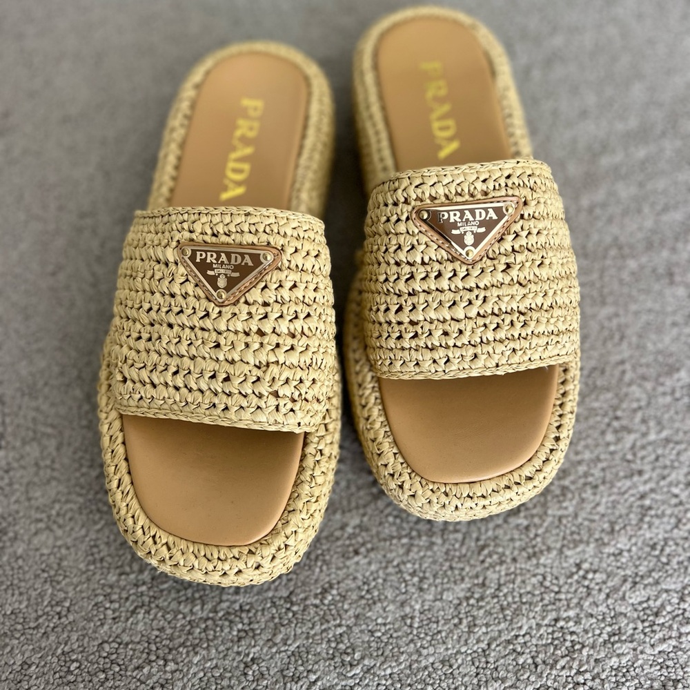 Prada Raffia slides Size 38 EUC
